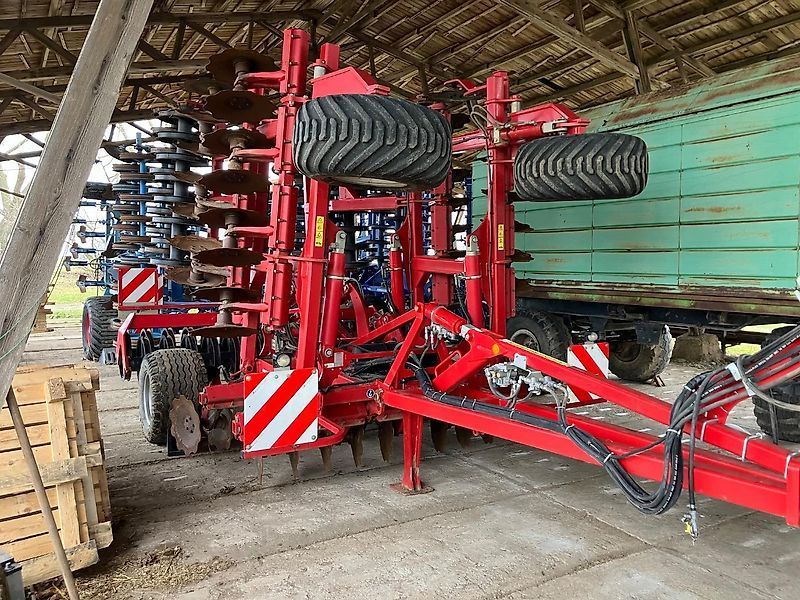 E-FARM: HORSCH joker 6 rt *sehr wenig benutzt* - Grapă cu discuri - id J8MCL4T - 39.000 EUR - Anul: 2017 - Germania