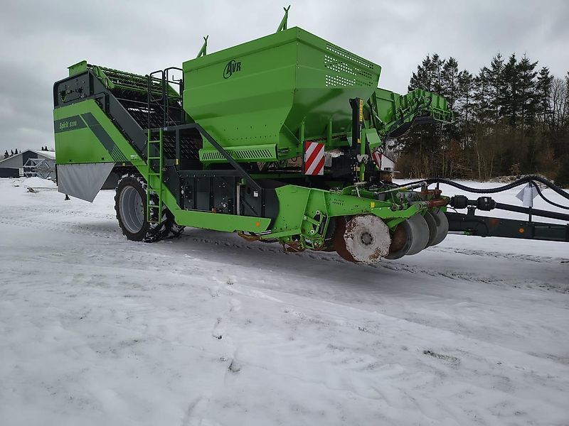 AVR spirit 9200 varioweb Potato harvester €208,219