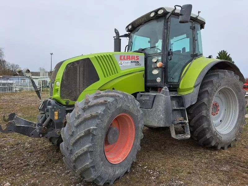 E-FARM: Claas Axion 820 - Traktor - id VNFUUFA - 39.000 € - Baujahr: 2008 - Abgelesene Motorstunden: 6.566,Motorleistung (PS): 190,Frankreich