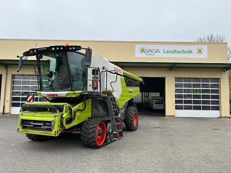 Claas Lexion 8600 Terra Trac Combine harvester €465,000