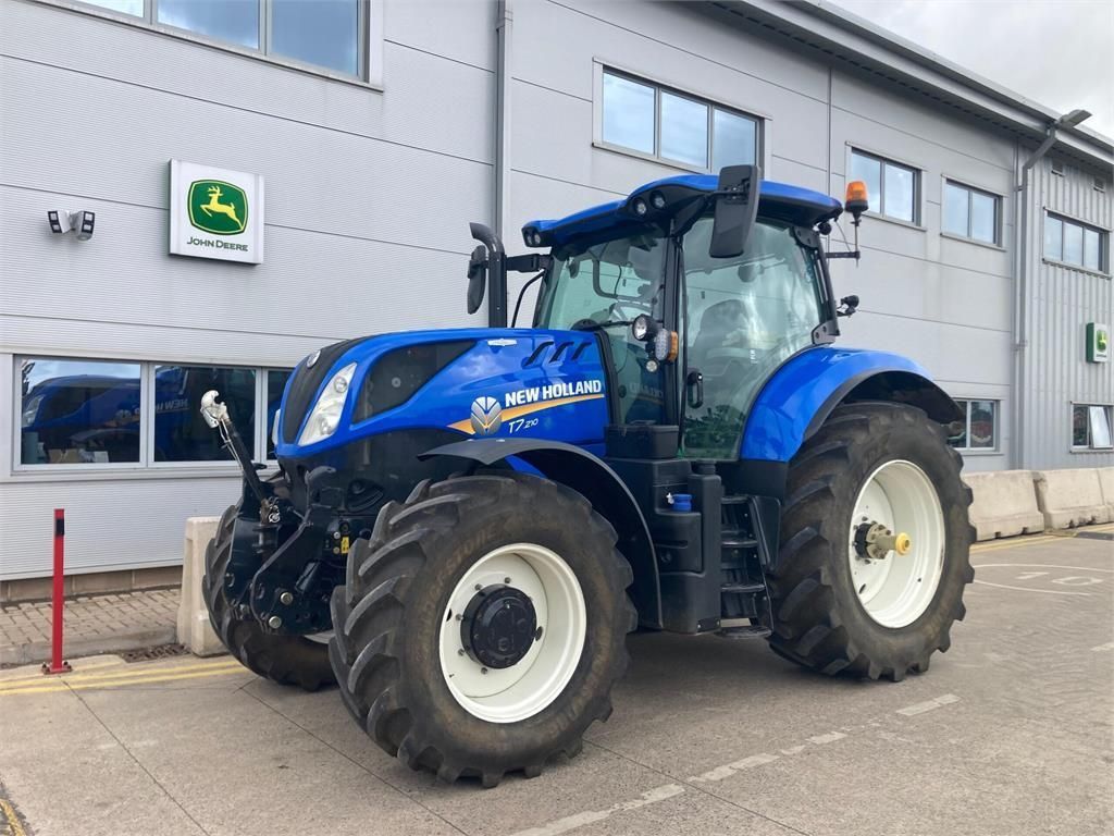New Holland T7.210 Traktor 92 309 €