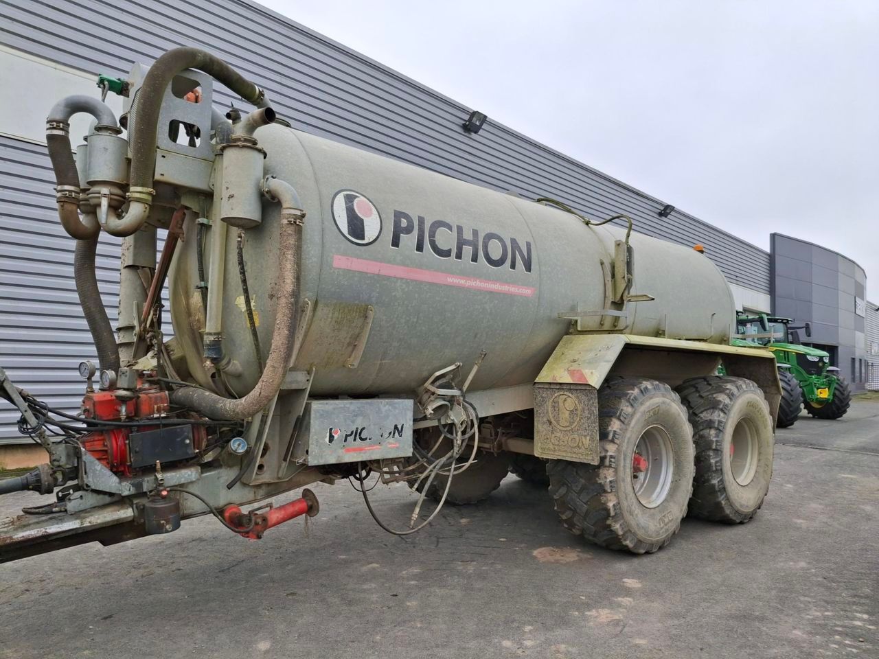 E-FARM: Pichon tci 16800 - Epandeur à lisier automoteur - id GGNCCCP - 57 000 € - Année: 2011 - France