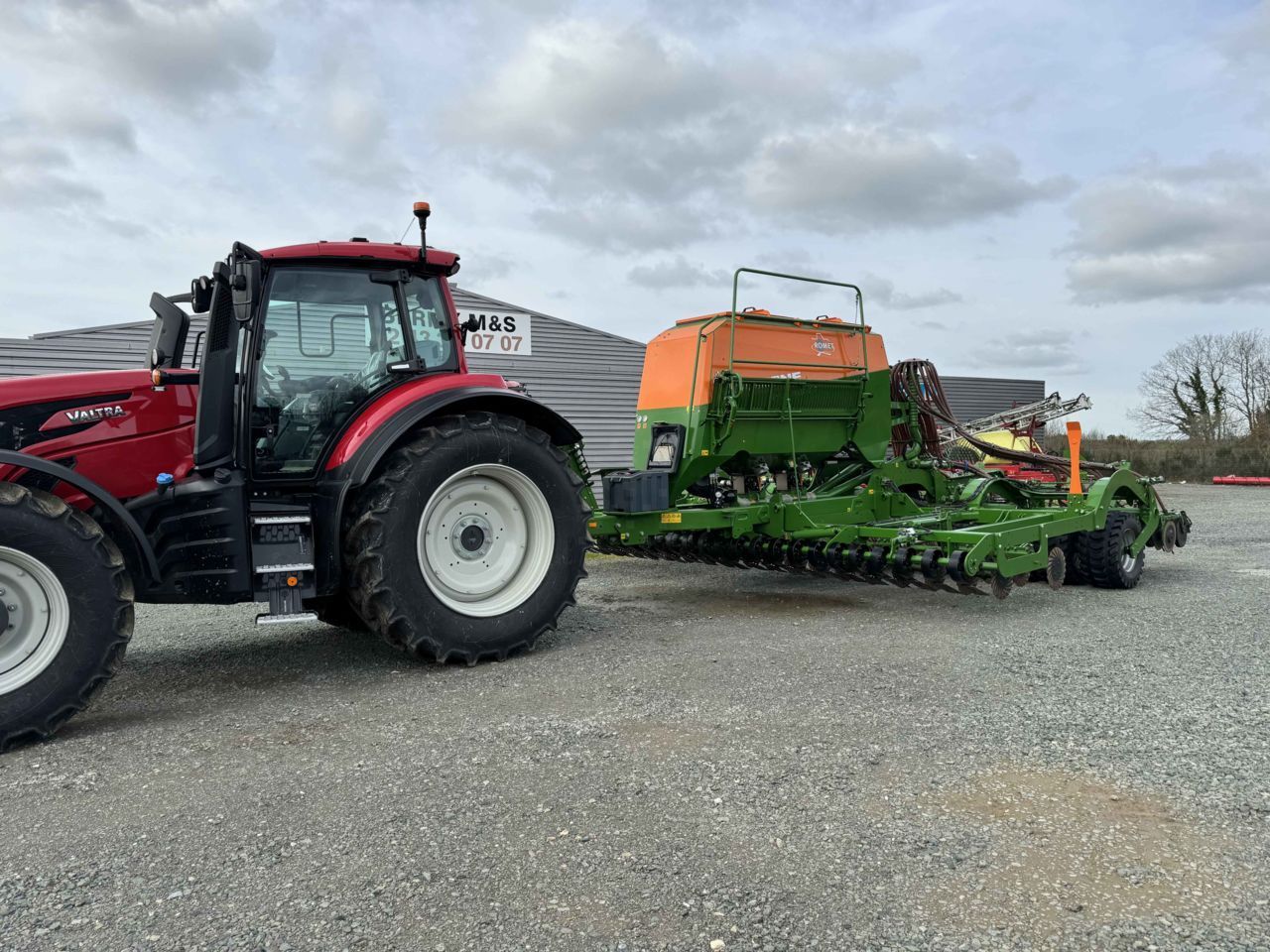 E-FARM: Amazone cirrus 6003-2 - Direkte såmaskine - id KQ2EPEE - 81.997 € - Produktionsår: 2020 - Frankrig
