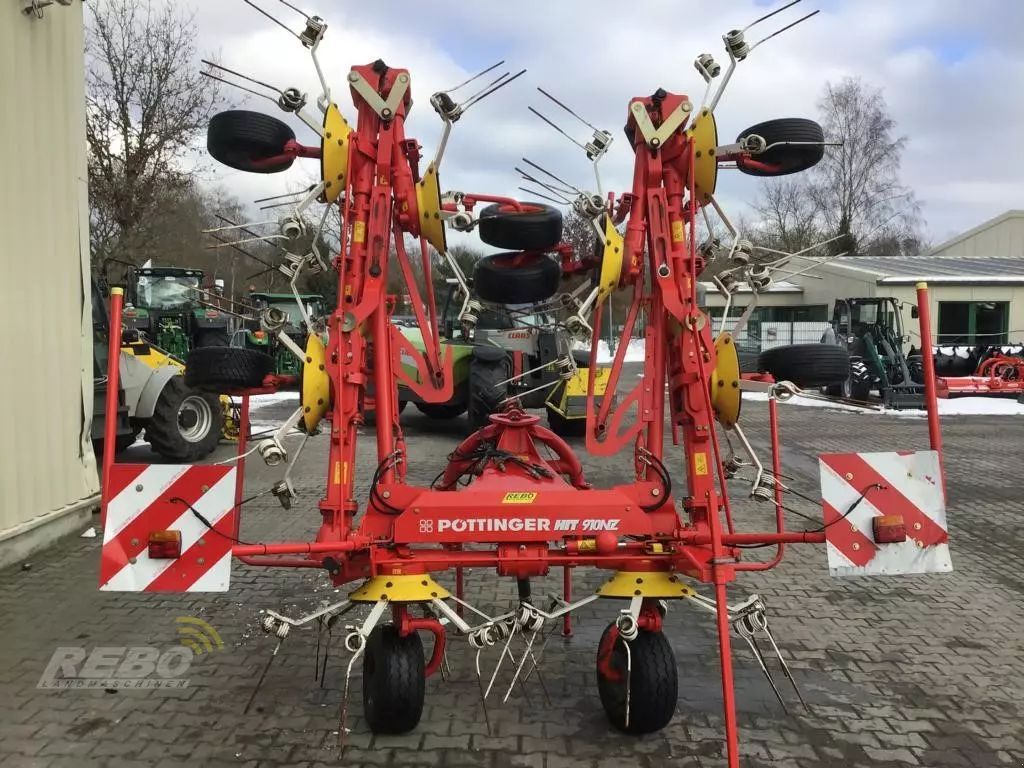 E-FARM: Pöttinger hit 910 nz - Tedder - id EDSPAWA - €9,500 - Year of construction: 2013 - Germany