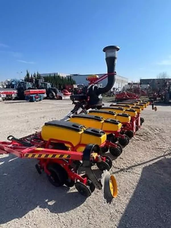 VÄDERSTAD Tempo V 8 Maszyna do siewu punktowego 59 900 €