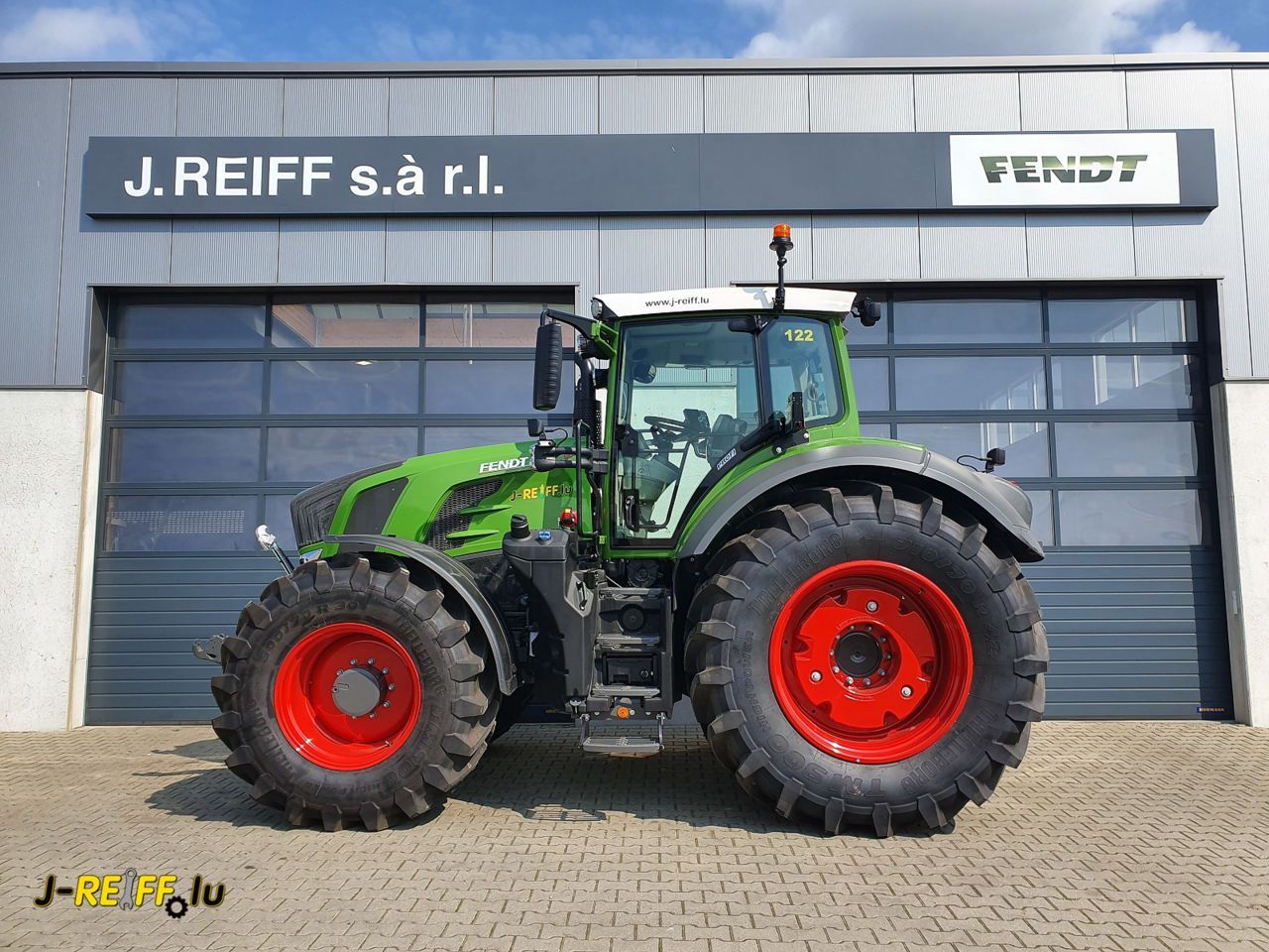 E-FARM: Fendt 828 Vario Profi - Traktor - id 39FHUXD - Baujahr: 2020 - Abgelesene Motorstunden: 5.500,Motorleistung (PS): 280,Luxemburg