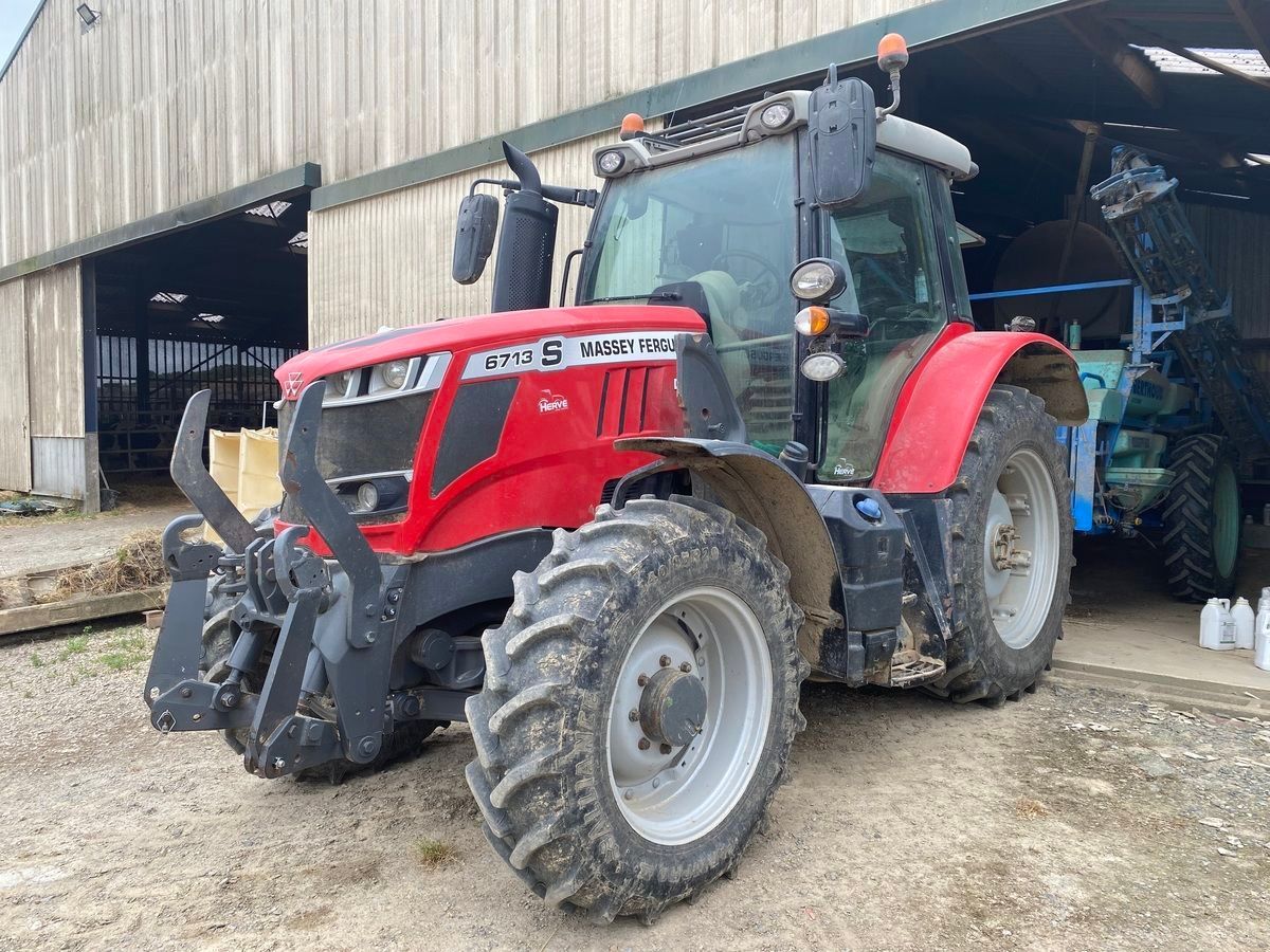 E-FARM: Massey Ferguson 6713 - Tractor - id BGU32CK - €53,700 - Year of construction: 2019 - Engine hours: 5,000,Engine power (HP): 130,France