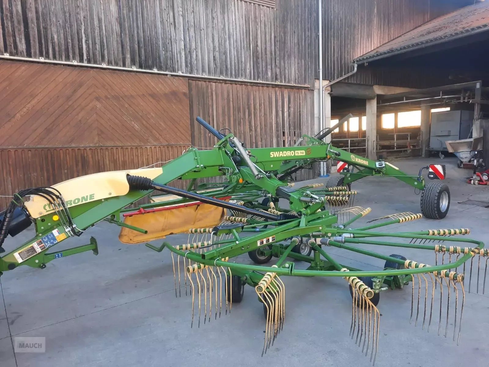 E-FARM: Krone ts 740 twin - Grabljice - id EFXPDW2 - 21.239 € - Leto izgradnje: 2017 - Avstrija