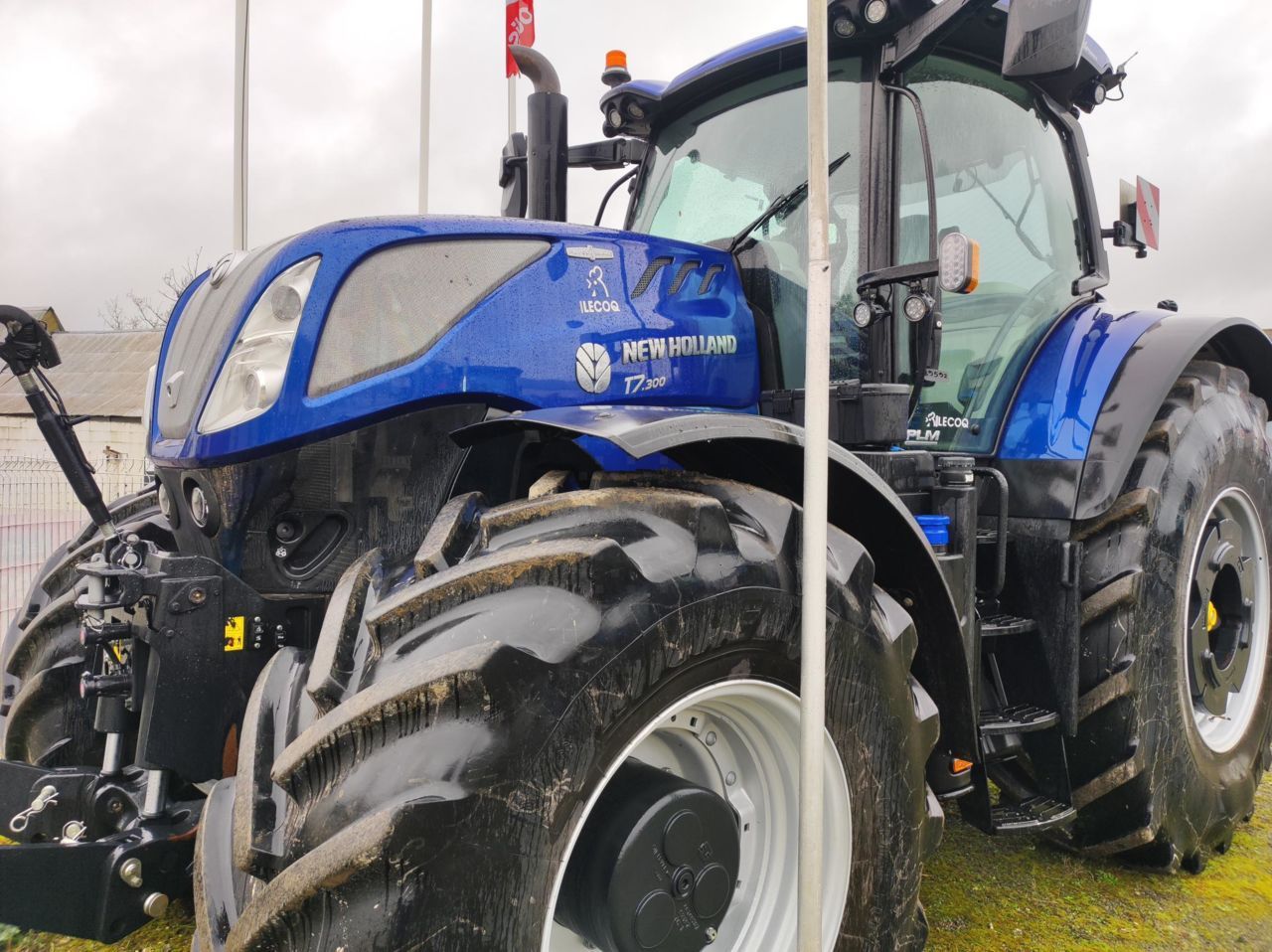 New Holland T7.300 AC Tractor €165,000
