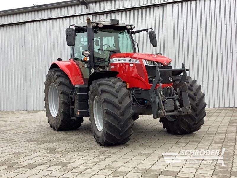 Massey Ferguson 7719 tractor €113,885