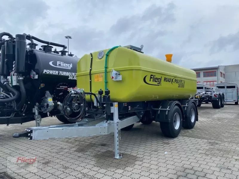 Fliegl fw 18000l road x line poly tandem Cisterna 45.900 €