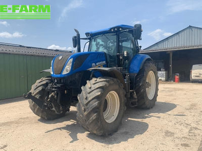 E-FARM: New Holland T 7.260 - Tracteur - id YPUF239 - 82 000 € - Année: 2016 - Puissance du moteur (chevaux): 220