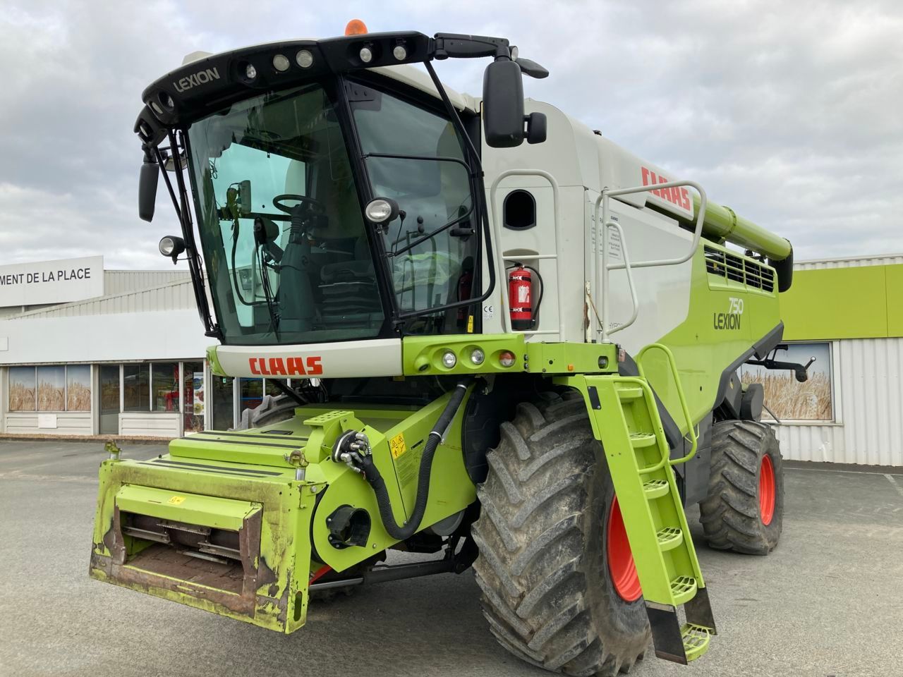 E-FARM: Claas Lexion 750 - Kombajn - id PGJH5NX - 170 000 € - Rok výroby: 2019 - Hodiny motoru: 2 100,Francie