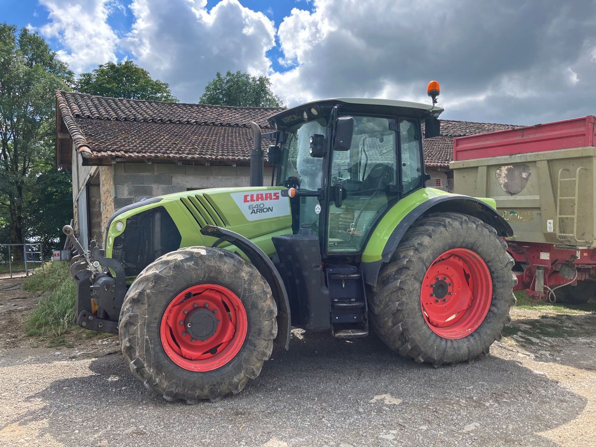 E-FARM: Claas Arion 640 - Tracteur - id GAGPJV2 - 65 000 € - Année: 2013 - Lecture du nombre d'heure: 5 800,Puissance du moteur (chevaux): 175,France