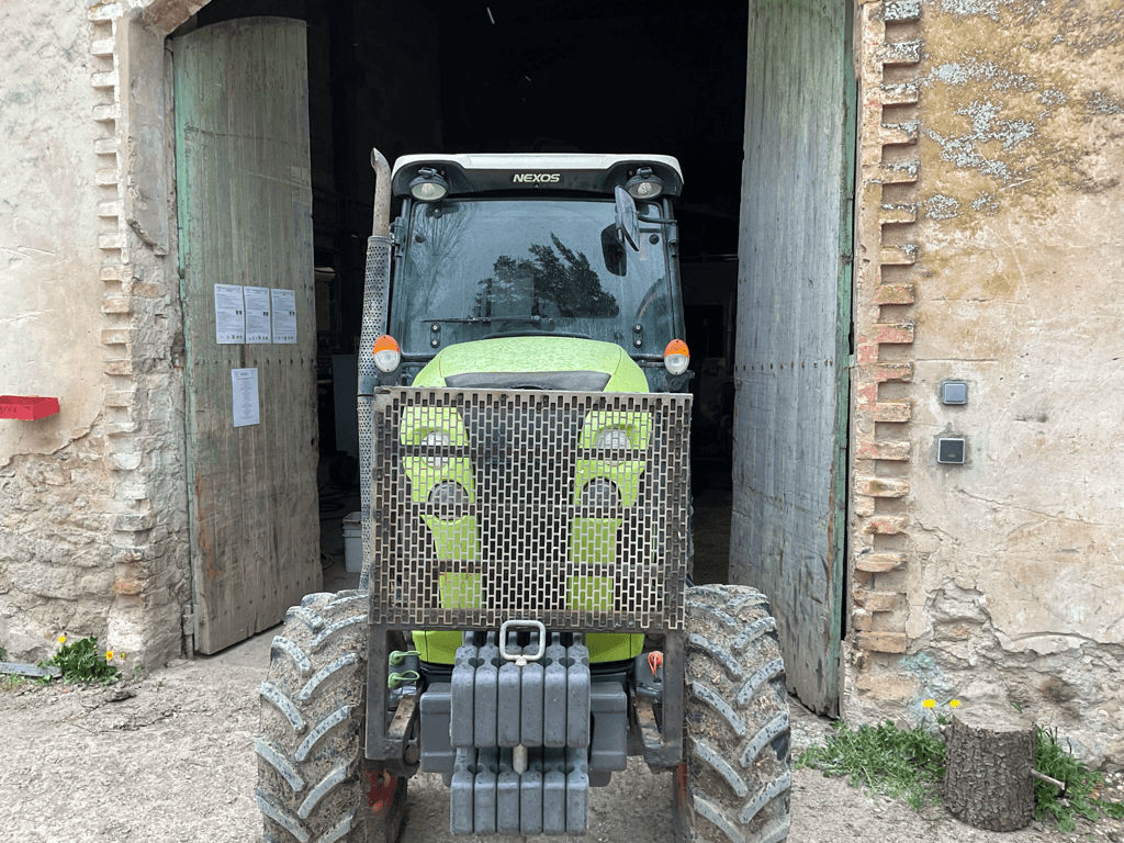 E-FARM: Claas Nexos 230 VL - Tractor - id 4H9PTUD - €29,900 - Year of construction: 2022 - Engine hours: 4,500,France
