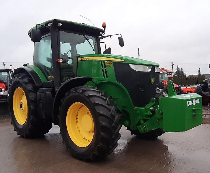 John Deere 7200 R Traktor 58 109 €