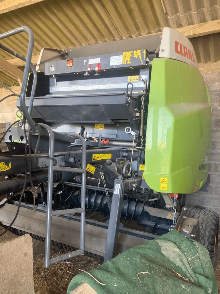 E-FARM: Claas Variant 350 - Ballenpresse - id 3PFLQIY - 15.000 € - Baujahr: 2014 - Ballenanzahl: 9.750,Frankreich
