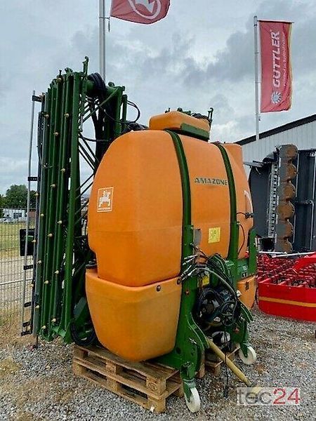 E-FARM: Amazone uf1801 - Sprayer - id 7QWY8GY - €17,647 - Year of construction: 2006 - Germany