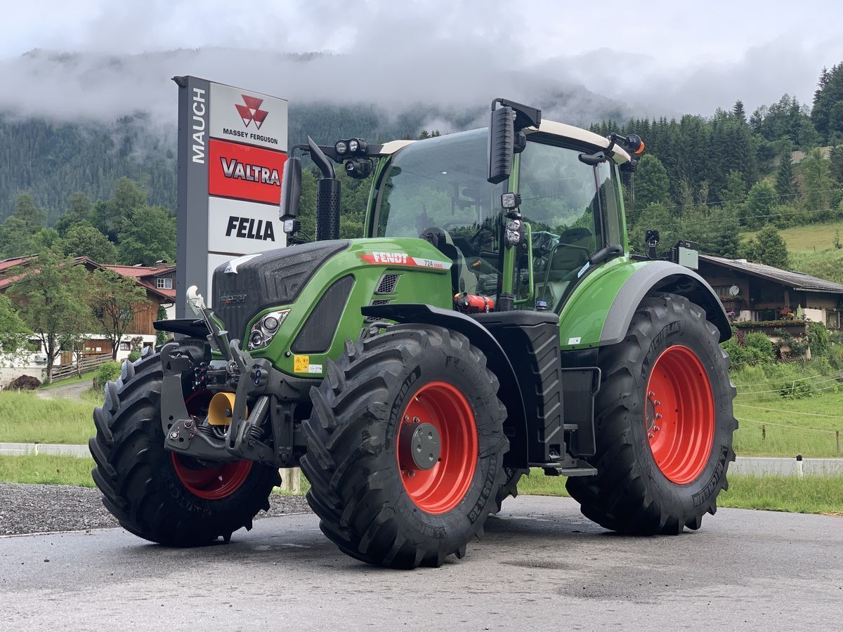 E-FARM: Fendt 724 Vario Profi - Tracteur - id REQ2HZM - Année: 2024 - Lecture du nombre d'heure: 200,Puissance du moteur (chevaux): 246,Autriche