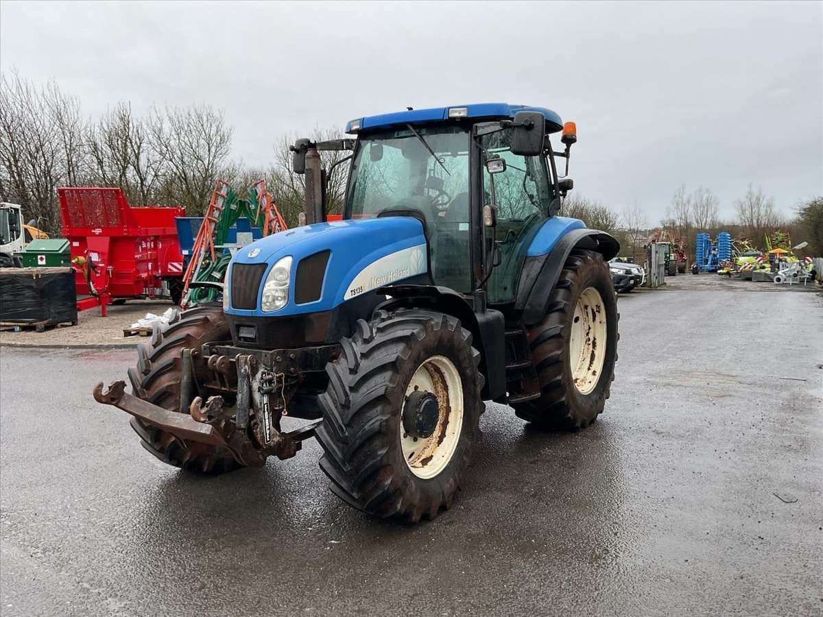 New Holland TS 135 A Трактор 34 526 €
