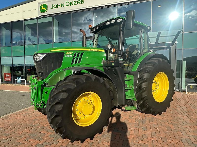 John Deere 6195 R Tractor €114,607