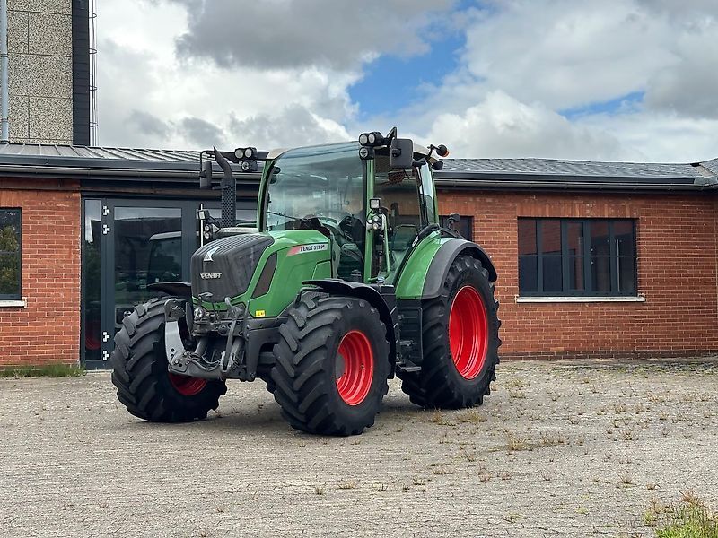E-FARM: Fendt 313 Vario Profi - Tractor - id BAF9LX8 - 59.500 € - Año: 2015 - Horas: 8836,Alemania