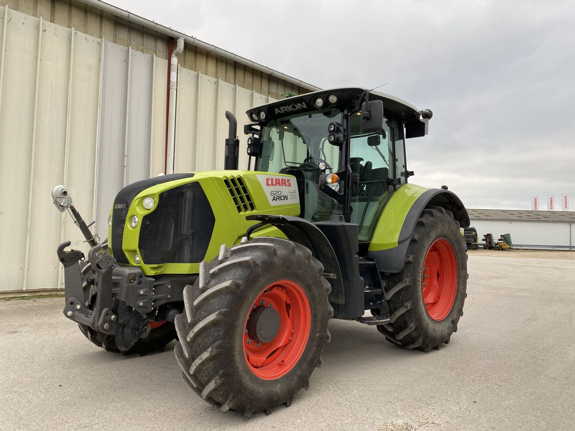 E-FARM: Claas Arion 620 - Tracteur - id 9PLDYGB - 76 900 € - Année: 2016 - Lecture du nombre d'heure: 2 050,France