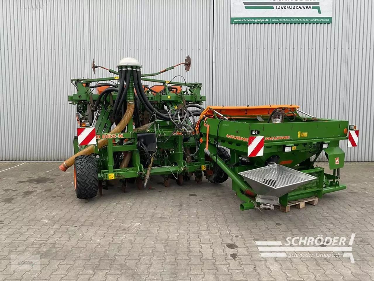 E-FARM: Amazone ed 602-k + fronttank frs 104 - Taladro de precisión - id 3PTW8ND - 9885 € - Año: 2009 - Alemania