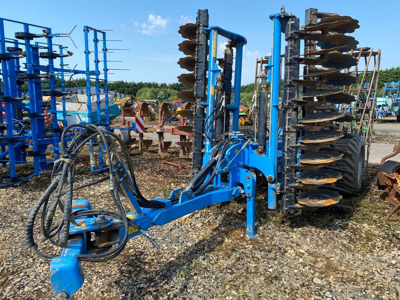 E-FARM: rabe / rabewerk fieldbird - Kultywator - id WINBEPW - 18 500 € - Rok produkcji: 2015 - Francja