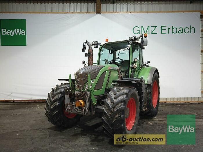 E-FARM: Fendt 724 Vario ProfiPlus - Tractor - id 2XTIZSU - €65,212 - Year of construction: 2014 - Engine hours: 7,875,Engine power (HP): 237,Germany