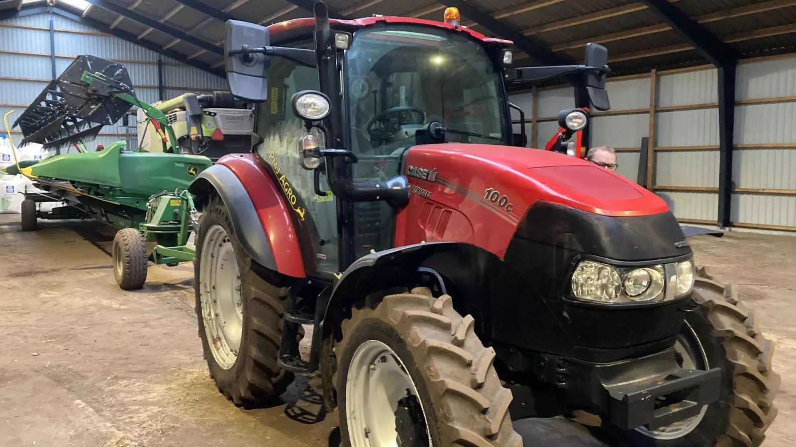 Case IH Farmall 100 C Tractor