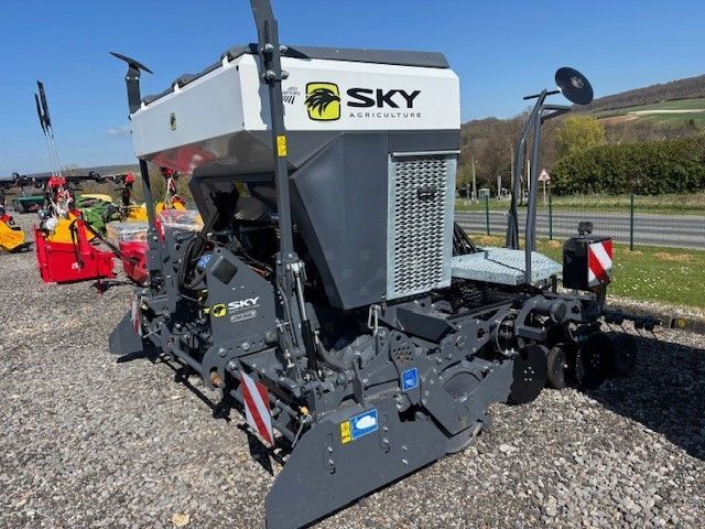 Sky Agriculture PROGRESS P100 Kombinovaný půdní vrták 55 000 €