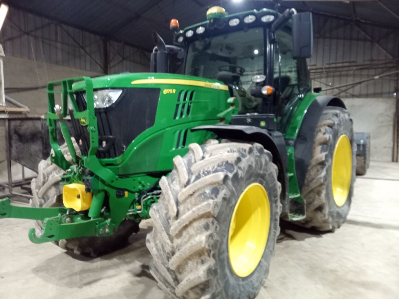 John Deere 6175 R Tractor 115.000 EUR