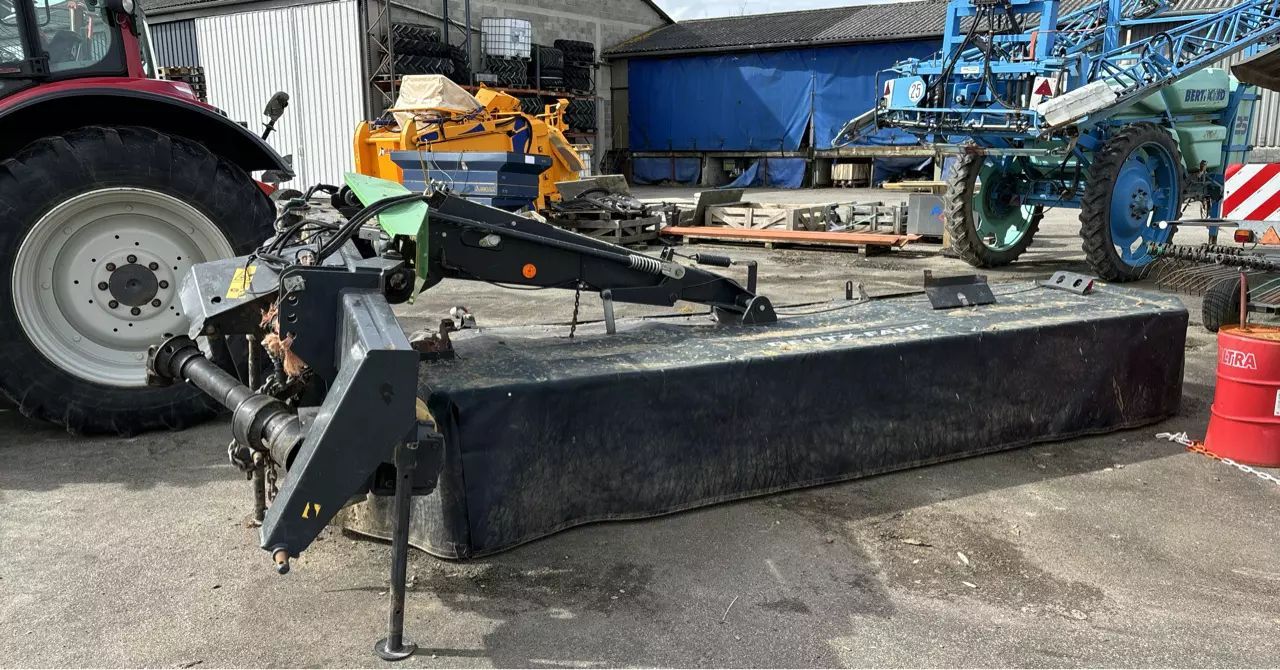 E-FARM: Deutz-Fahr DiscMaster 440 H - Faucheuse - id IL4XHBT - 6 750 € - Année: 2012 - France