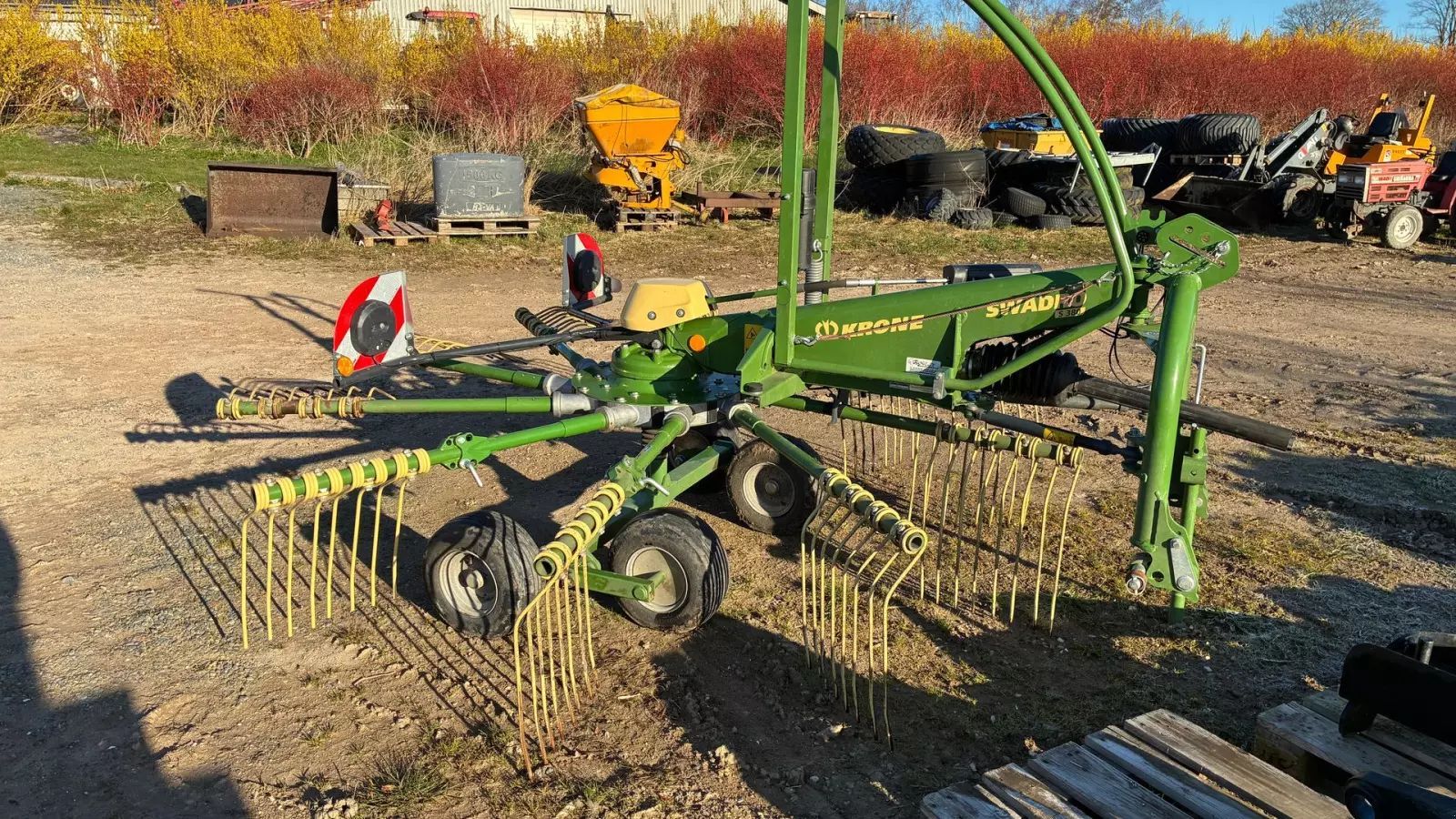 Krone Swadro S 380 Rake €7,493