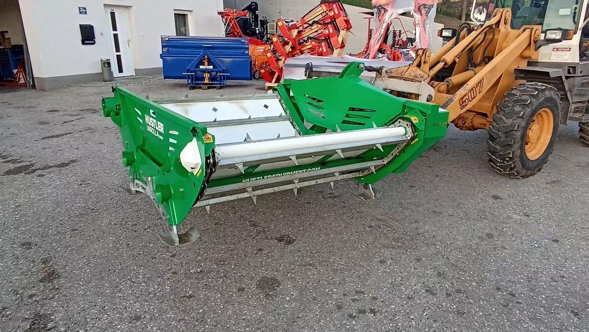E-FARM: Hustler lx 104 - Feeder other - id CKTACRY - €7,058 - Austria