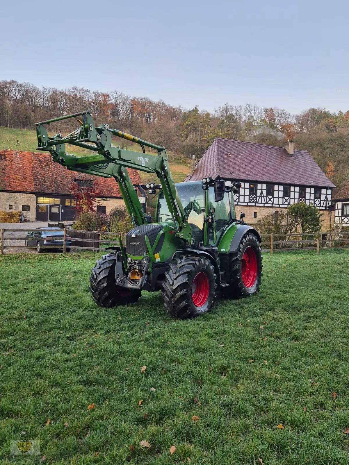 E-FARM: Fendt 311 Vario Power - Traktor - id JKLJXBV - 84.800 € - Baujahr: 2021 - Abgelesene Motorstunden: 2.511,Motorleistung (PS): 110,Deutschland