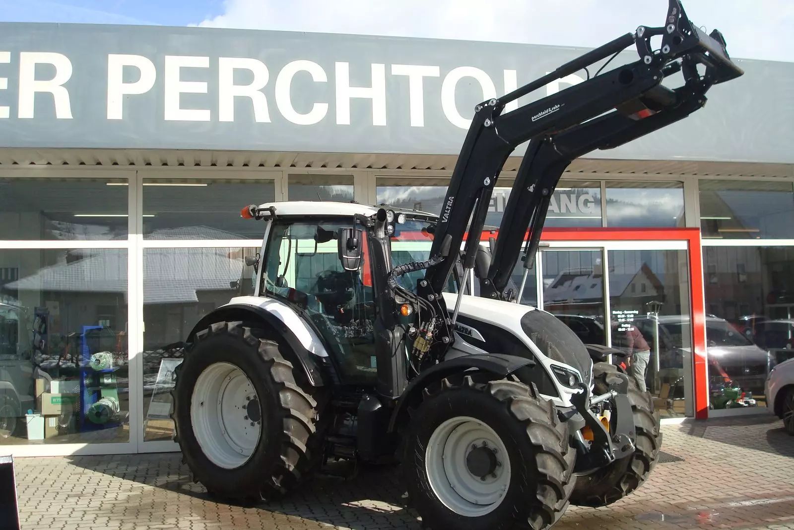 Valtra N 134 Traktor 85.664 €