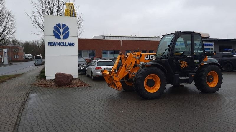 JCB 536 - 60 agri super telehandler €33,193