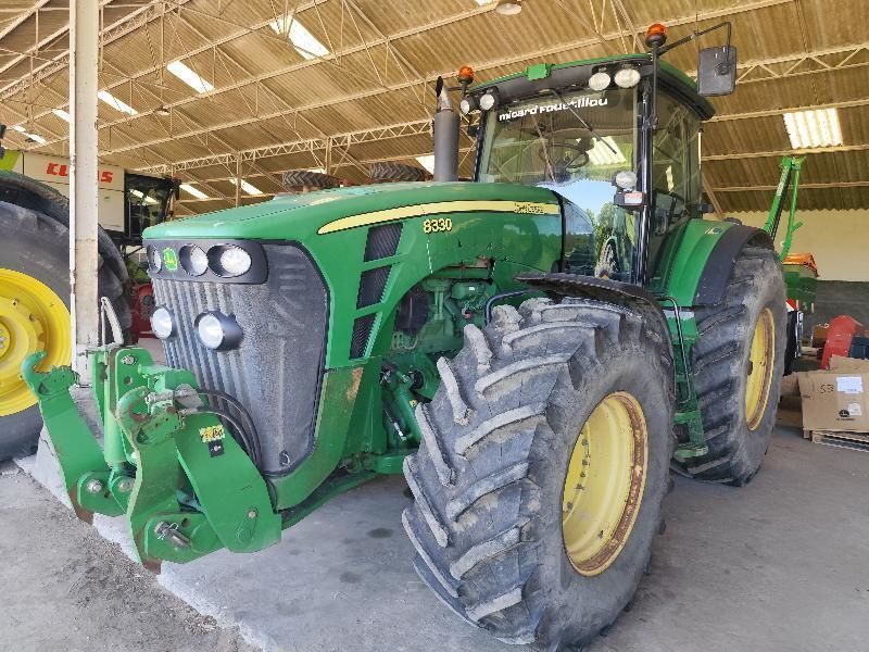 E-FARM: John Deere 8330 - Tractor - id SPFUGKM - Año: 2007 - Horas: 9400,Potencia del motor: 280,Francia