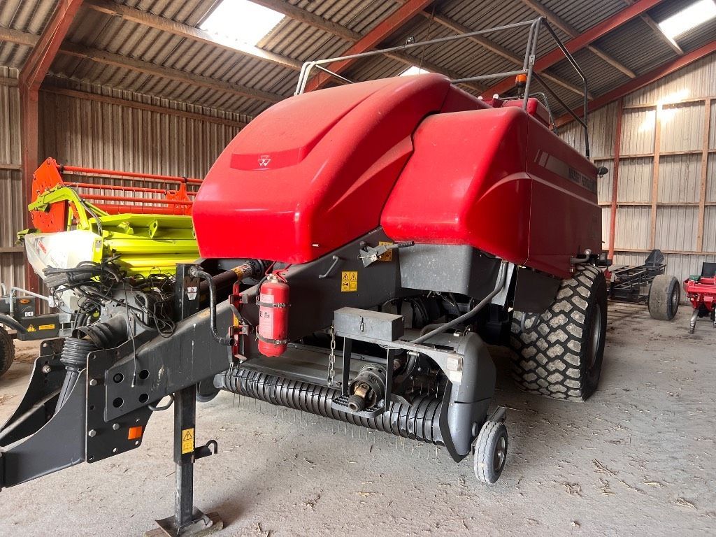 Massey Ferguson 2190 Baler €35,060