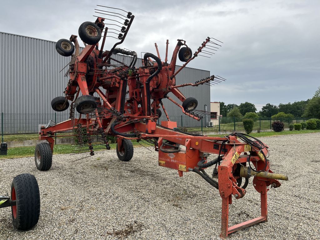 Kuhn GA 8521 Karuzelowy przetrząsacz do siana 7600 €