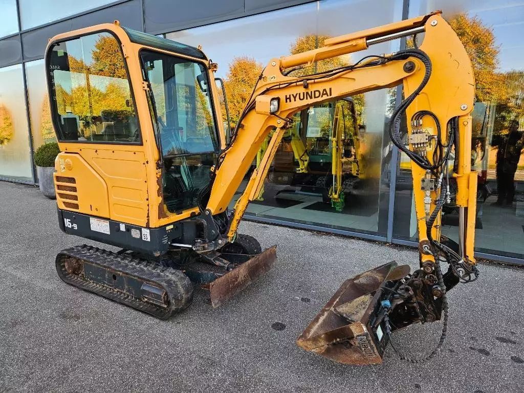 HYUNDAI robex 16-9 Excavadora 13.373 €