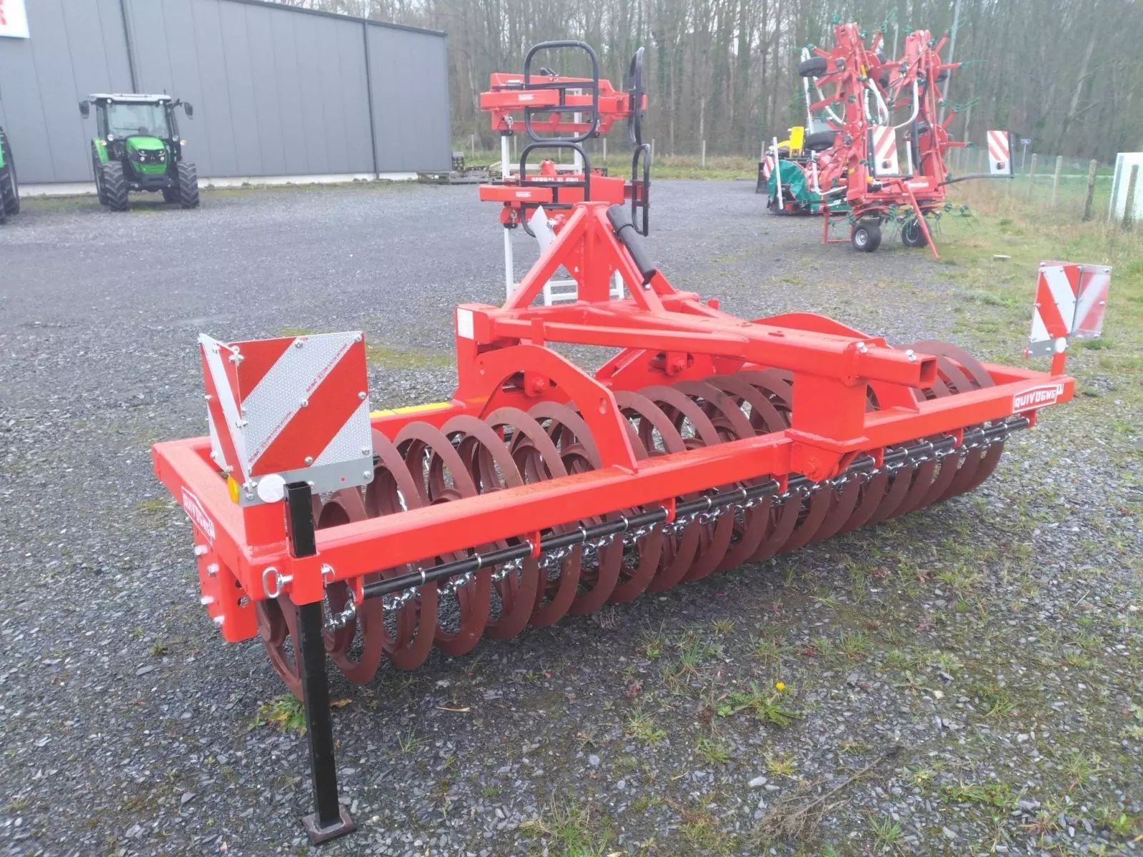 E-FARM: Quivogne rouleau rta300 quivogne - Presses et rouleaux - id DF9A5CR - 5 650 € - Année: 2025 - France