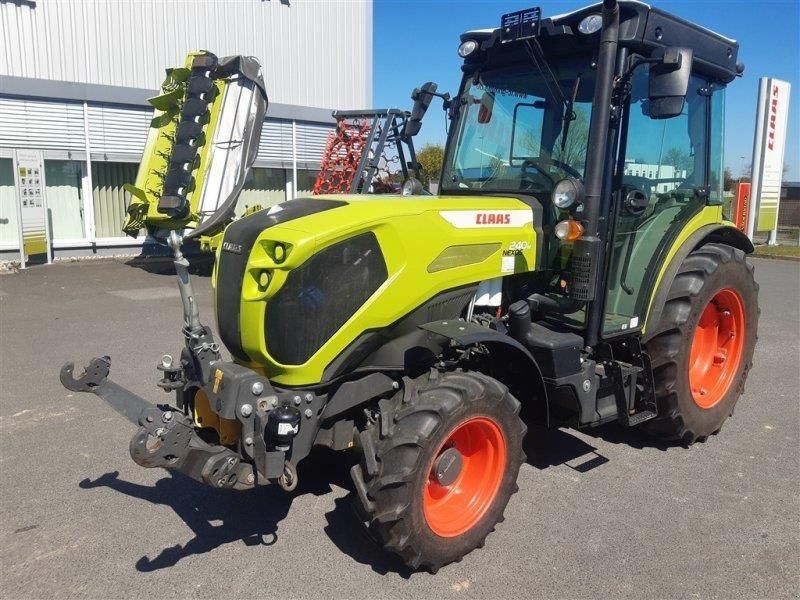 Claas Nexos 240 Tractor €58,600
