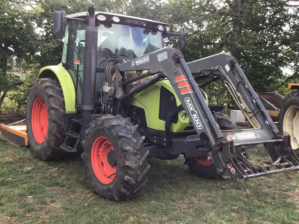 E-FARM: Claas Arion 410 - Traktor - id XIWNRI1 - 47.500 € - Baujahr: 2014 - Abgelesene Motorstunden: 3.150,Motorleistung (PS): 100,Frankreich