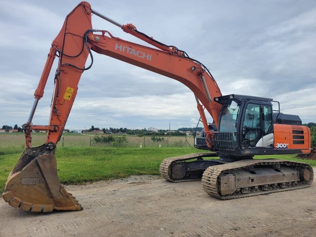 Hitachi zx 300lc6 Escavatore cingolato 113.000 €