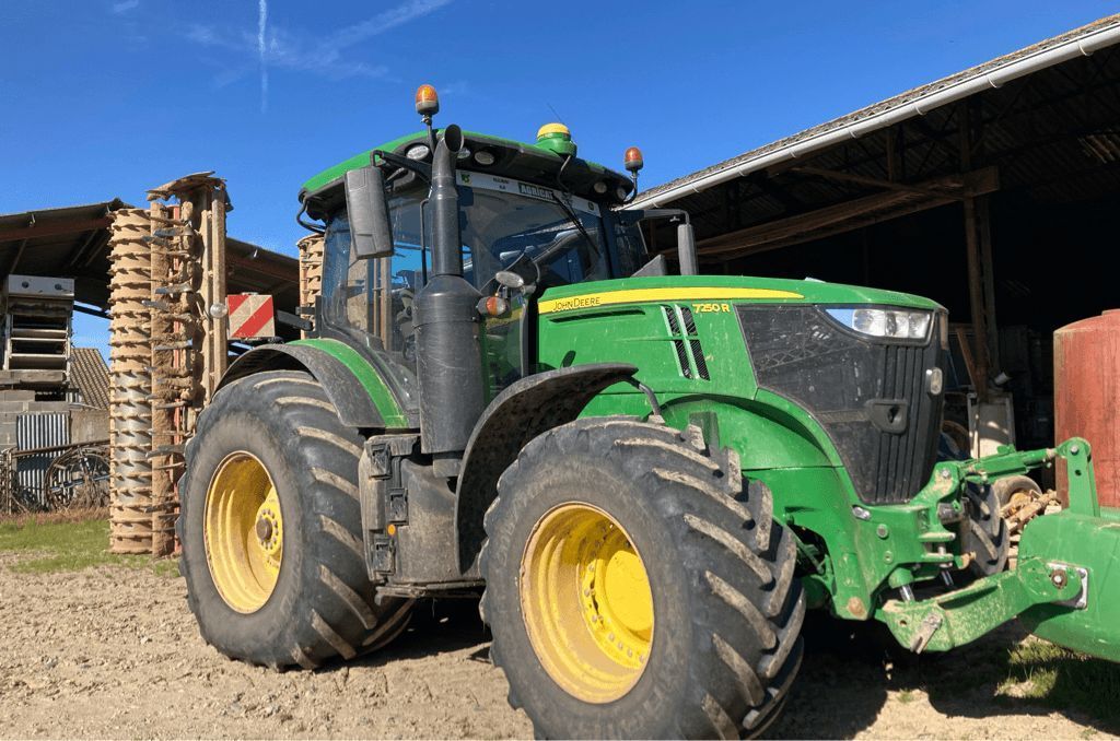John Deere 7250 R Tractor 129.000 €