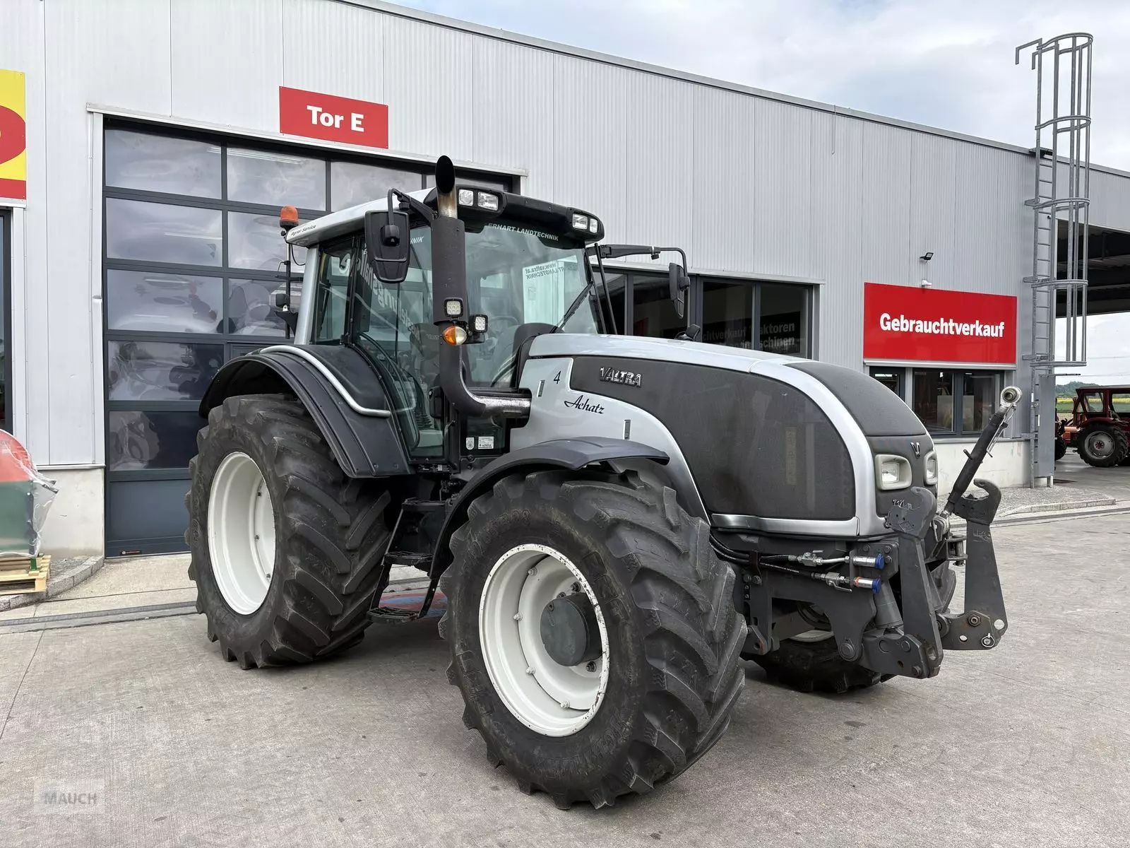 Valtra T 171 Traktor 58 407 €