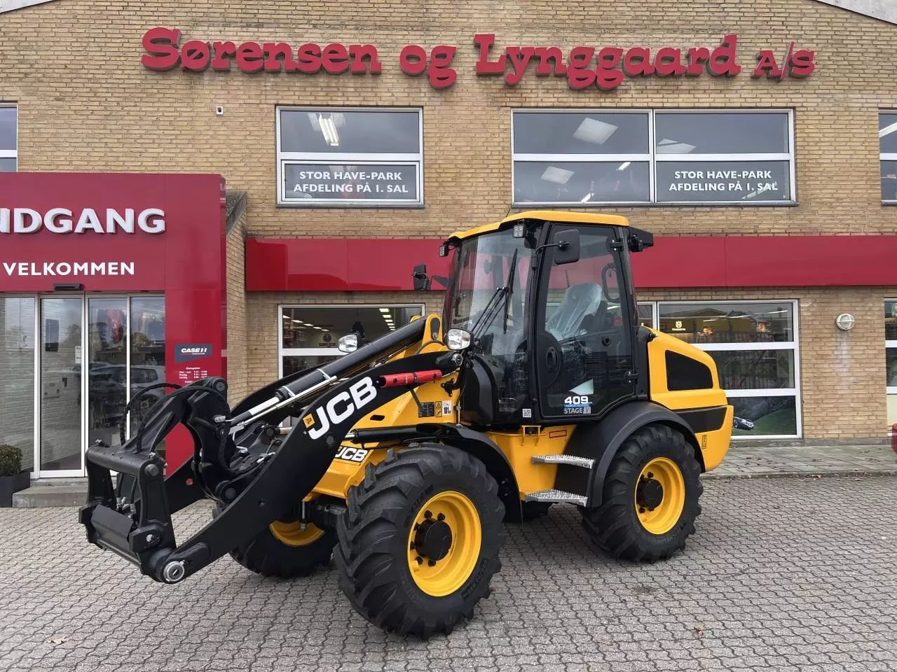 JCB 409 agri Chargeuse sur pneus 80 202 €